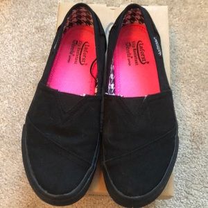 Slip resistant shoes